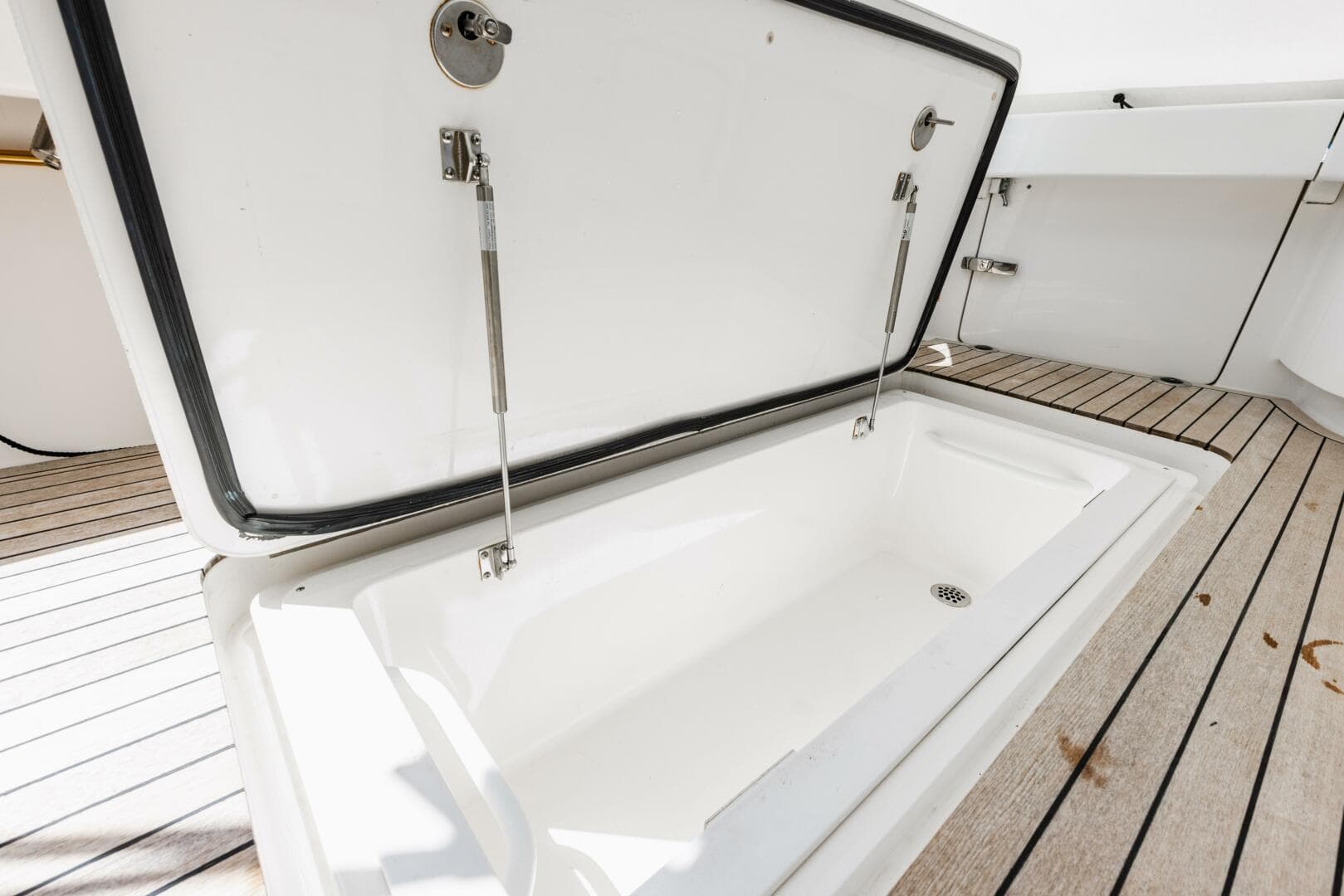 2020 Viking 46 Billfiish — photo 86