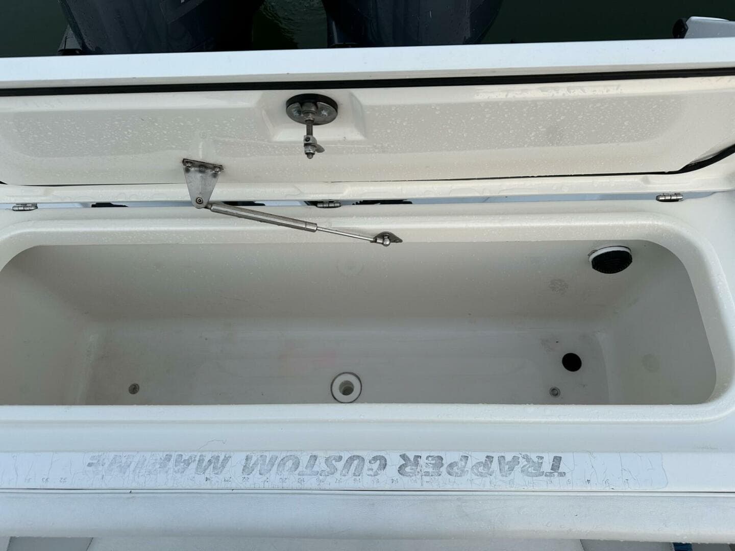 2009 Edgewater 318 CC — photo 30