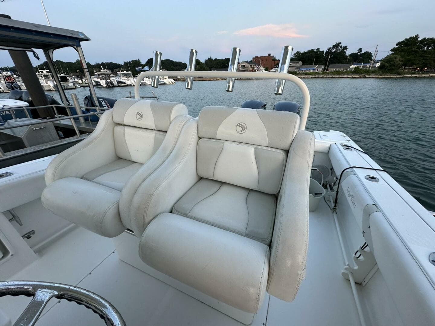 2009 Edgewater 318 CC — photo 20