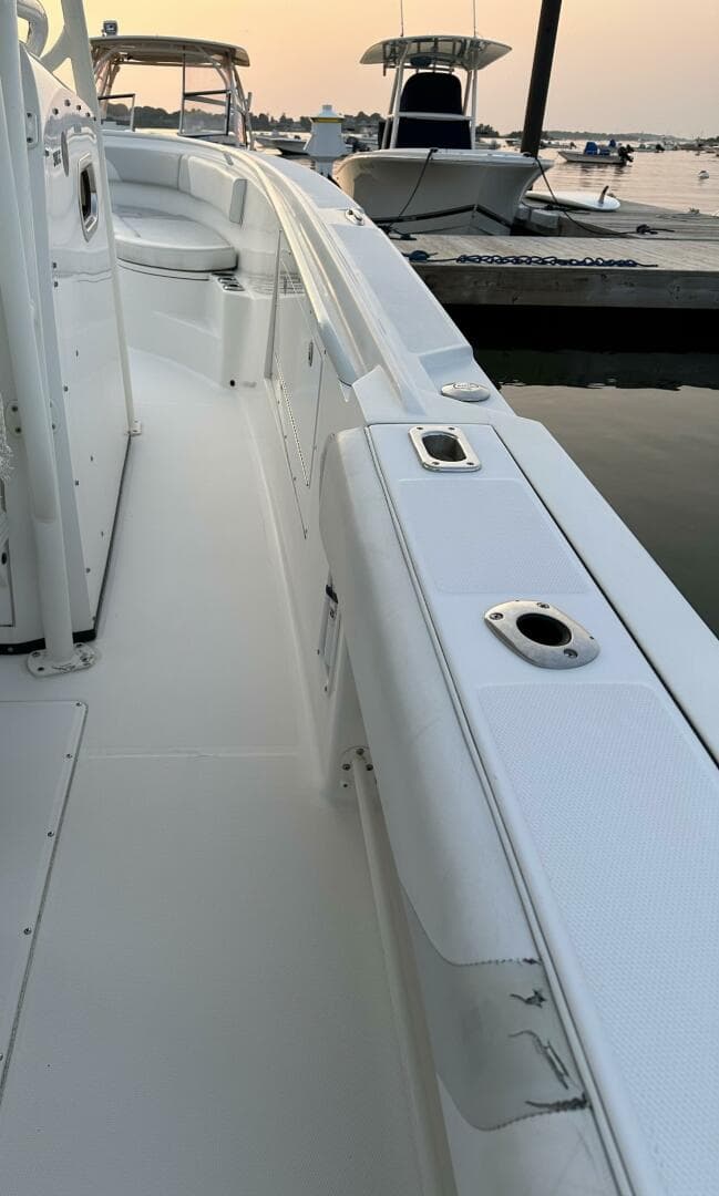 2009 Edgewater 318 CC — photo 16