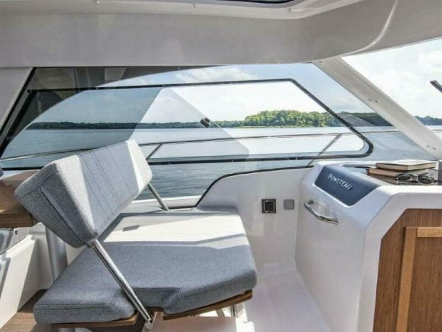 2025 Beneteau Antares 9 — photo 5