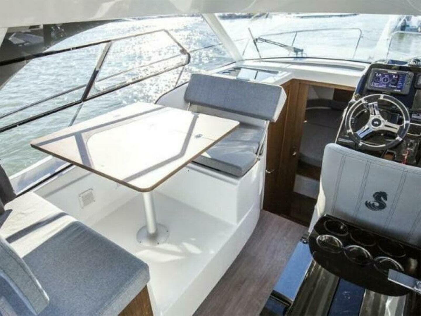 2025 Beneteau Antares 9 — photo 6