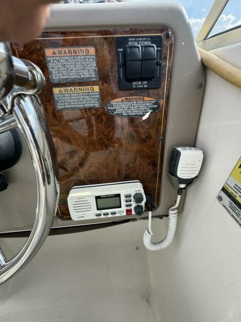 2002 Maxum 2400 SCR — photo 9