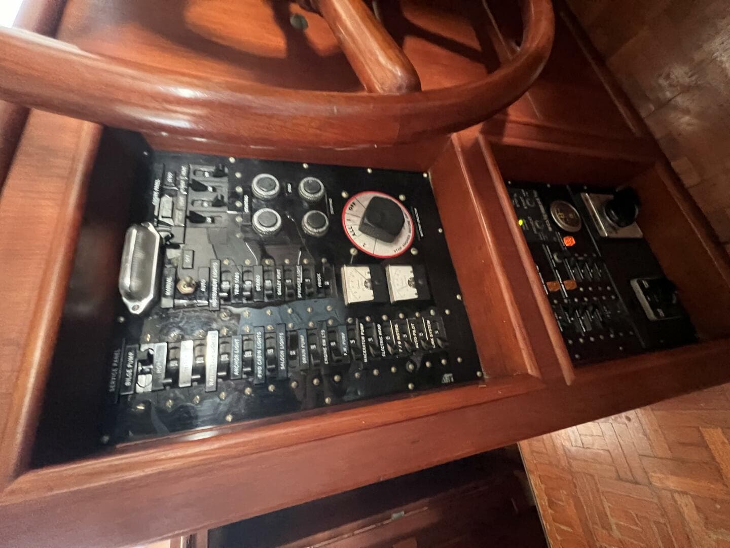 1985 Grand Banks 36 — photo 18