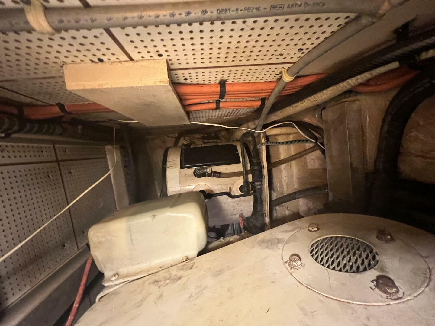 1985 Grand Banks 36 — photo 9