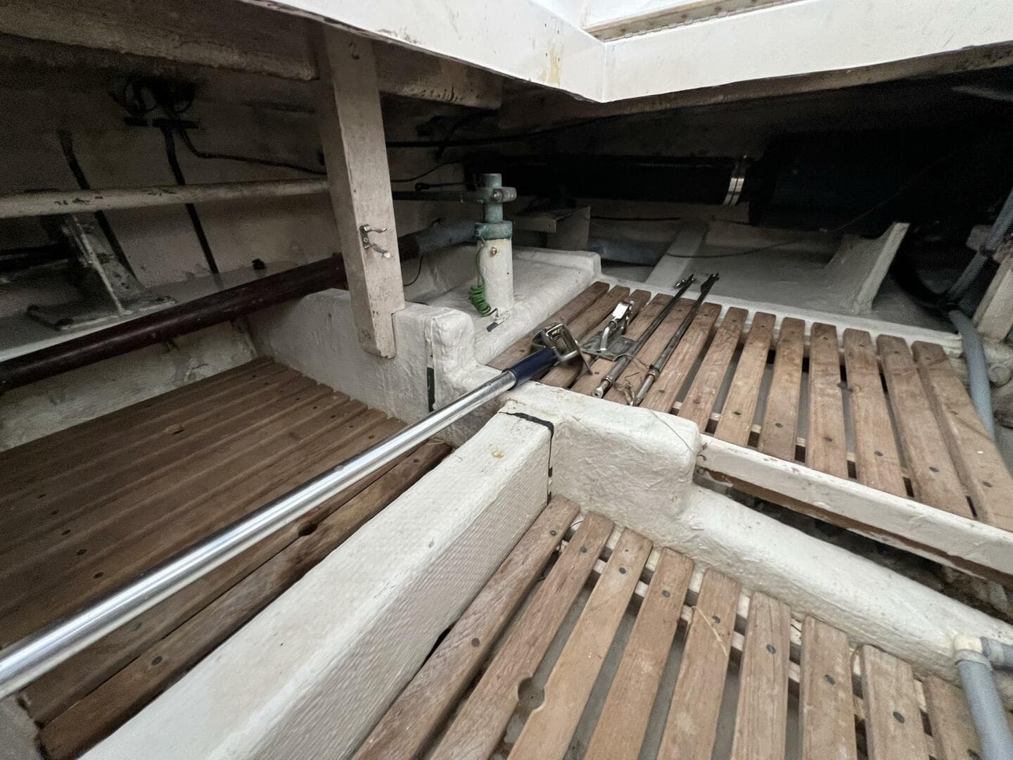 1985 Grand Banks 36 — photo 39