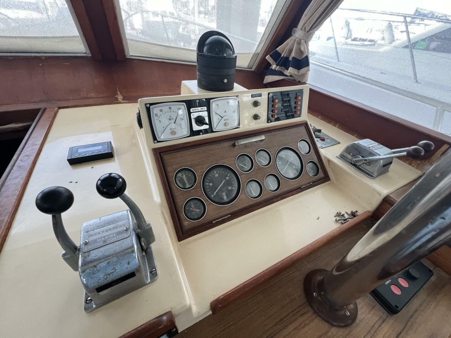 1985 Grand Banks 36 — photo 16