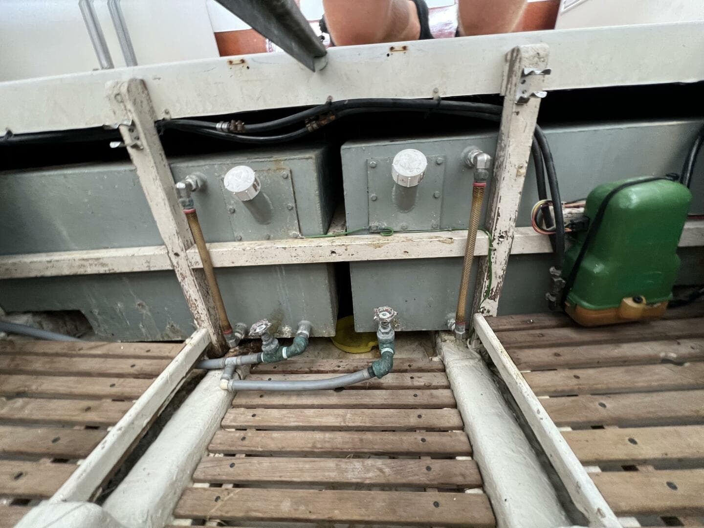 1985 Grand Banks 36 — photo 41