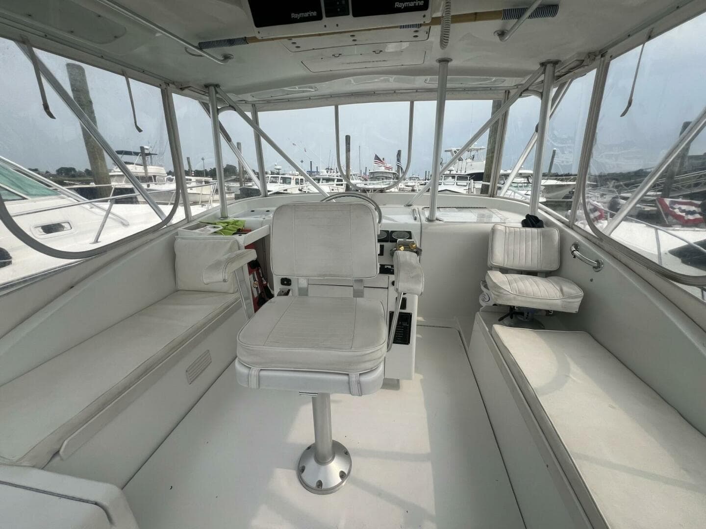 1995 Luhrs 32 Open — photo 9