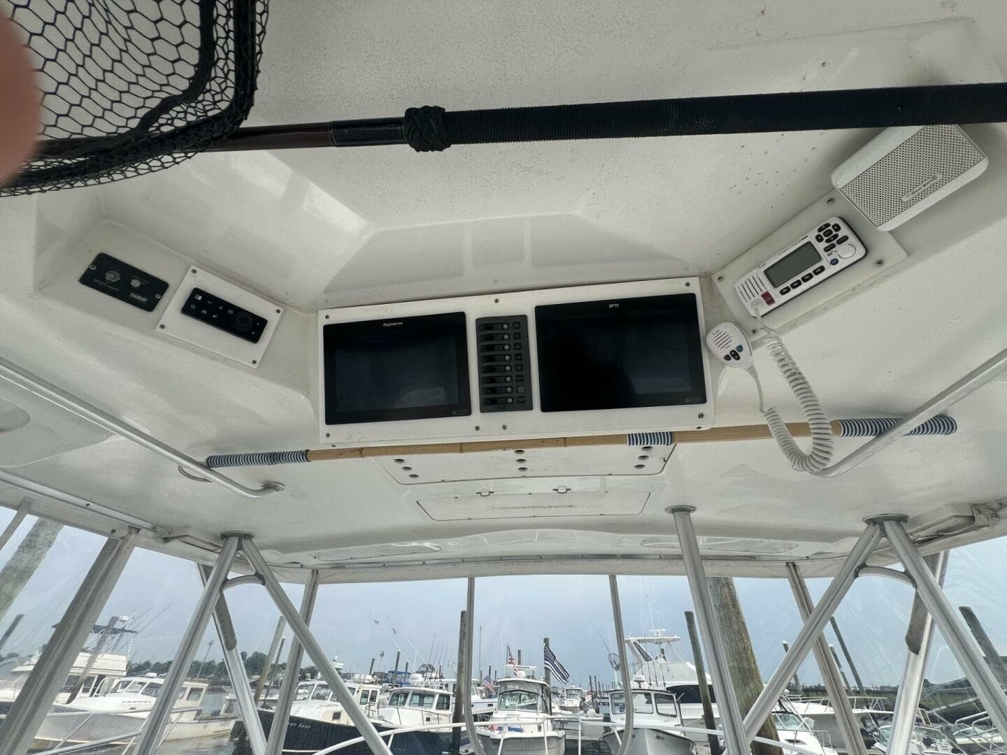 1995 Luhrs 32 Open — photo 12