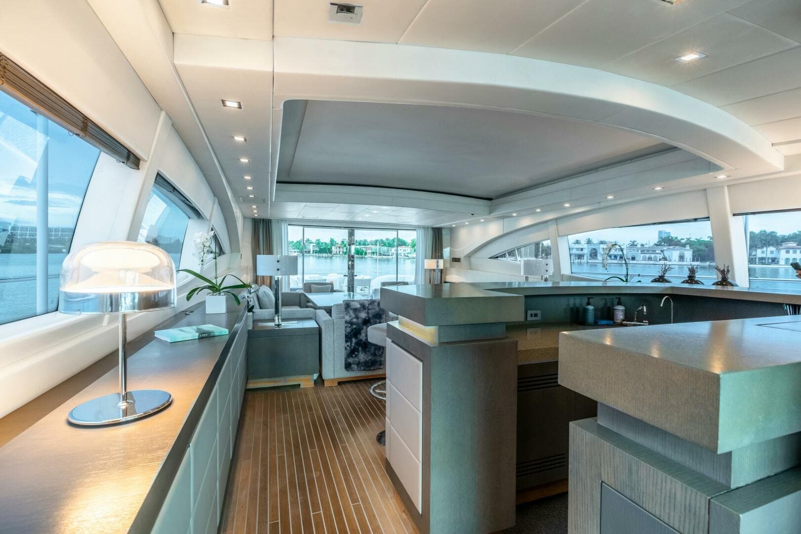 2005 Overmarine Mangusta 108 — photo 20