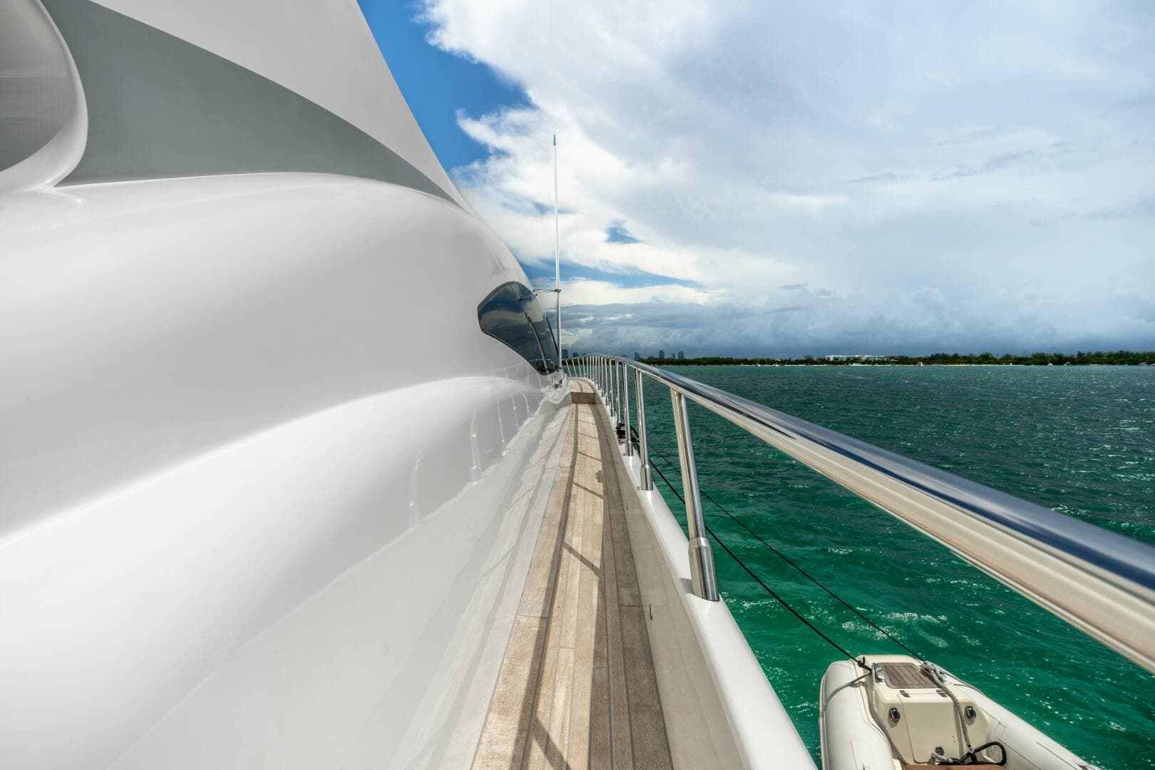 2005 Overmarine Mangusta 108 — photo 15