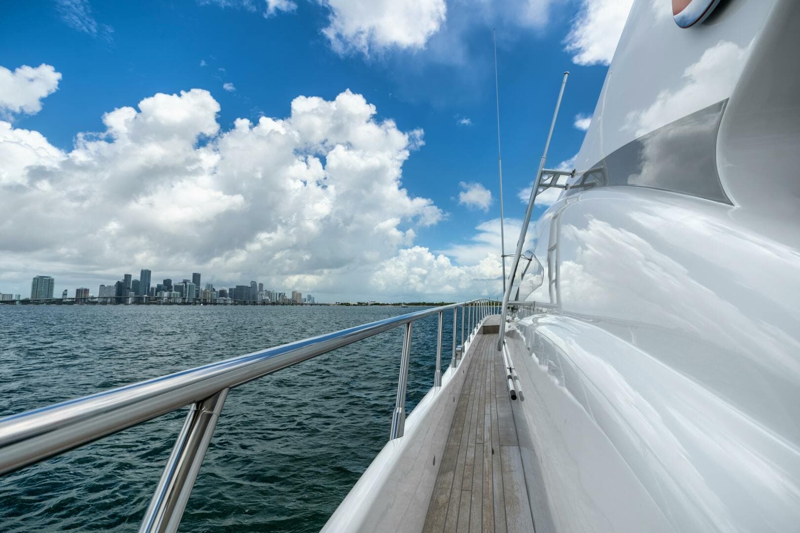 2005 Overmarine Mangusta 108 — photo 12