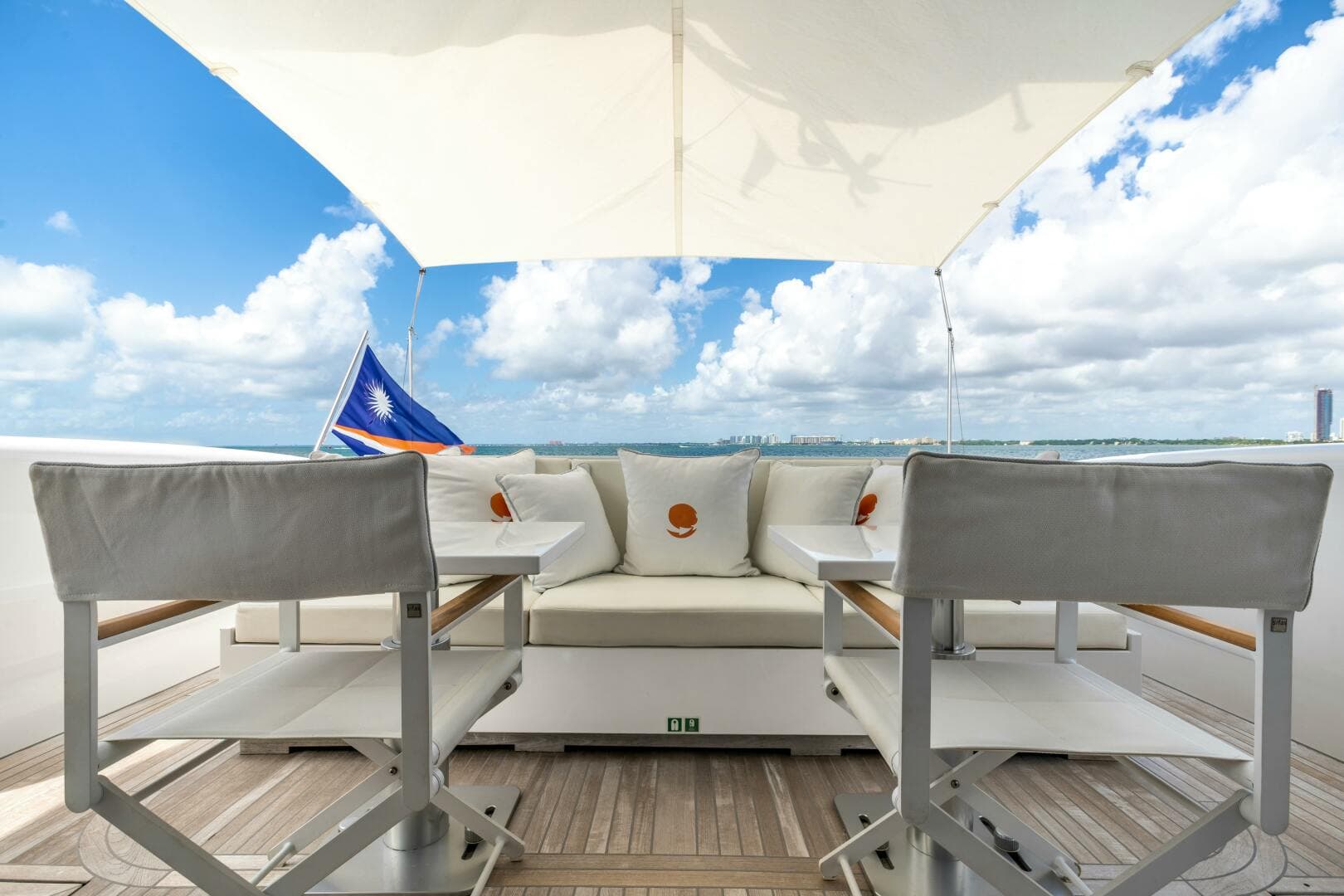 2005 Overmarine Mangusta 108 — photo 6