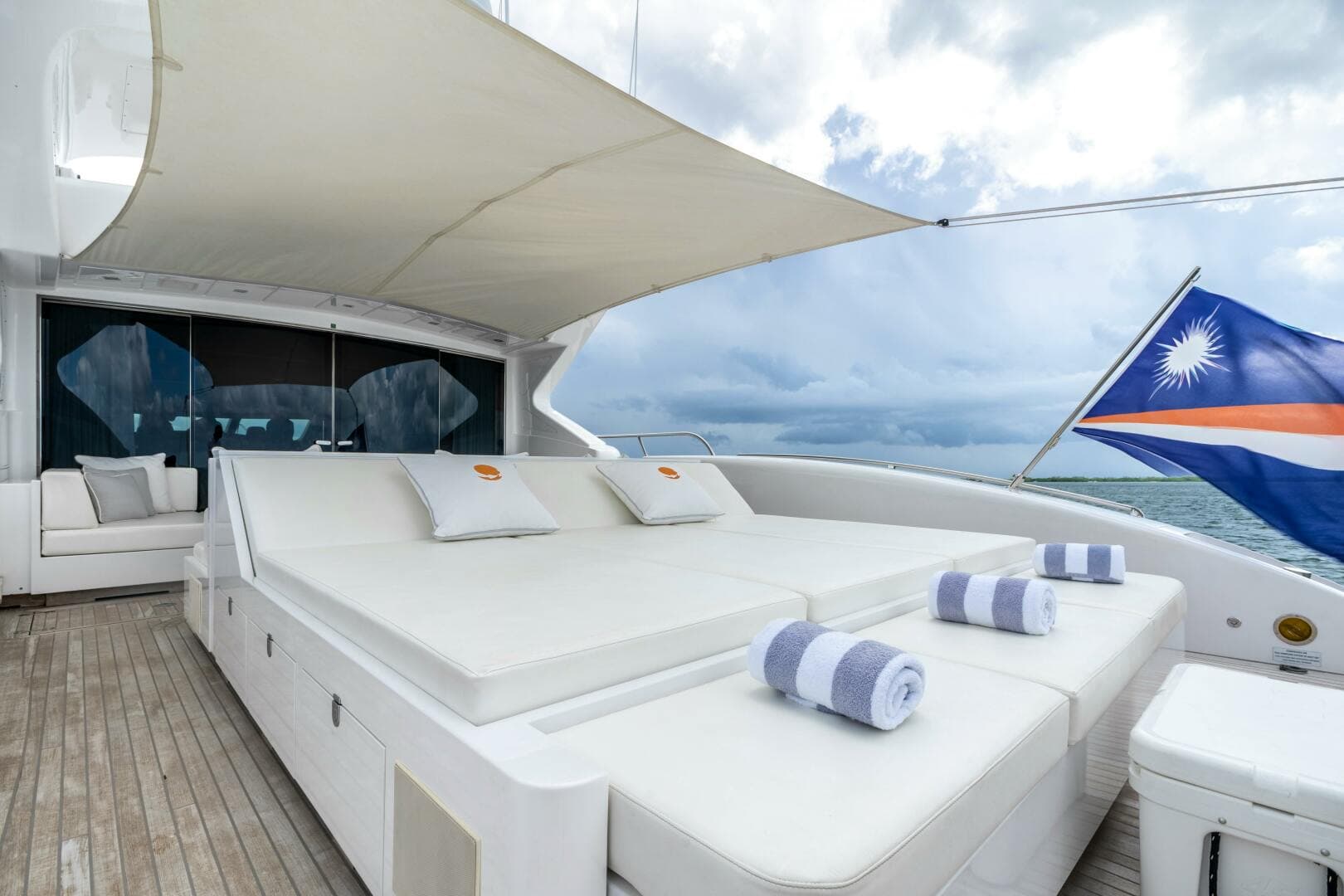 2005 Overmarine Mangusta 108 — photo 9