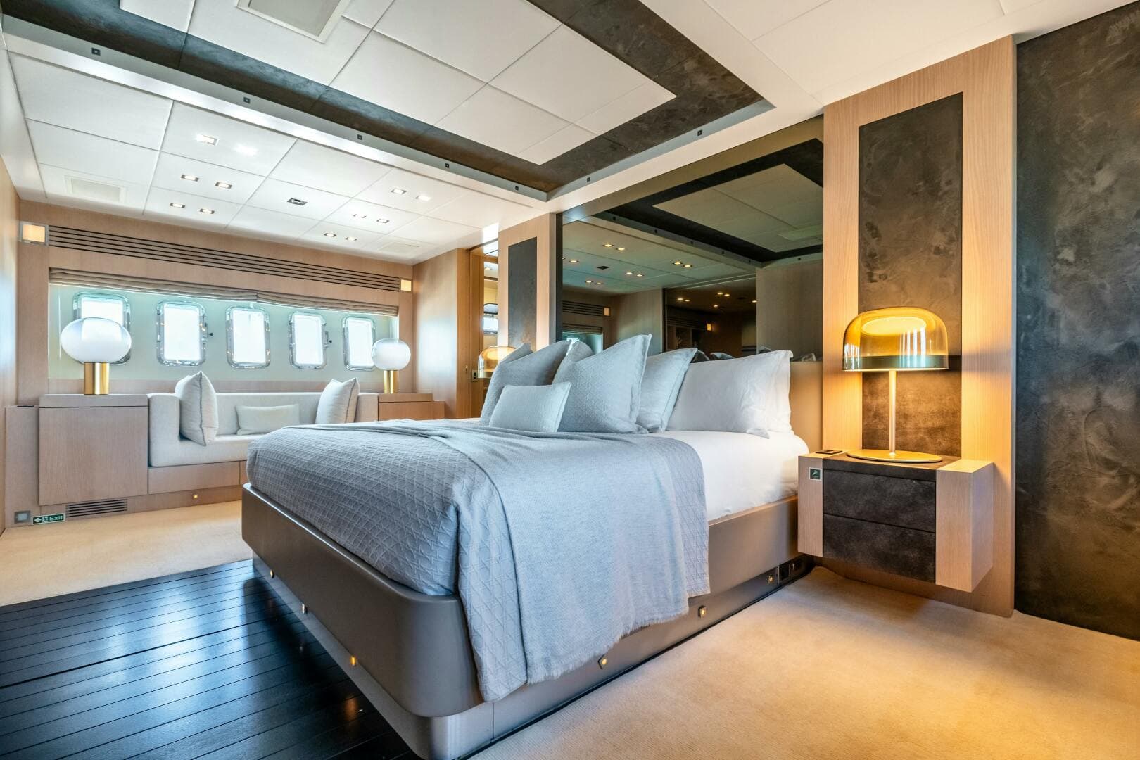 2005 Overmarine Mangusta 108 — photo 27