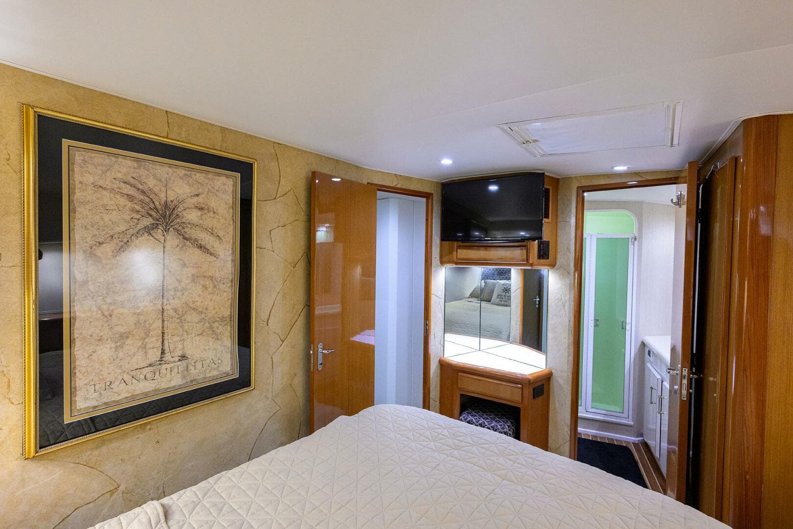 2000 Viking 50 Convertible — photo 18