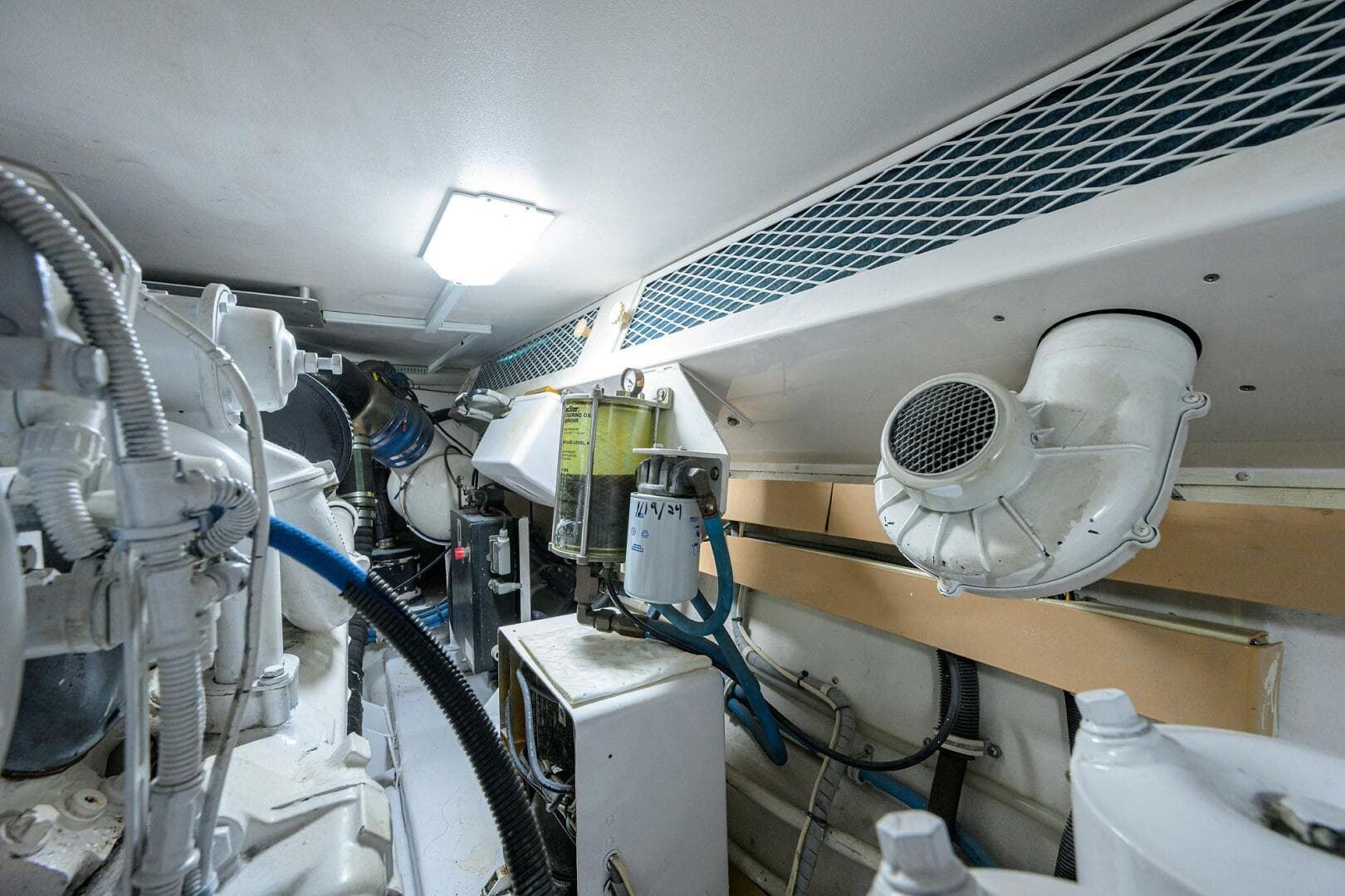 2000 Viking 50 Convertible — photo 59