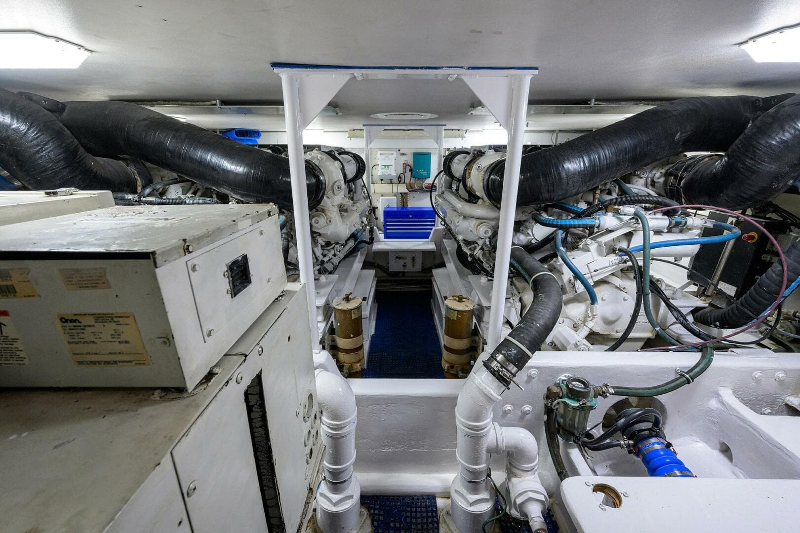 2000 Viking 50 Convertible — photo 49