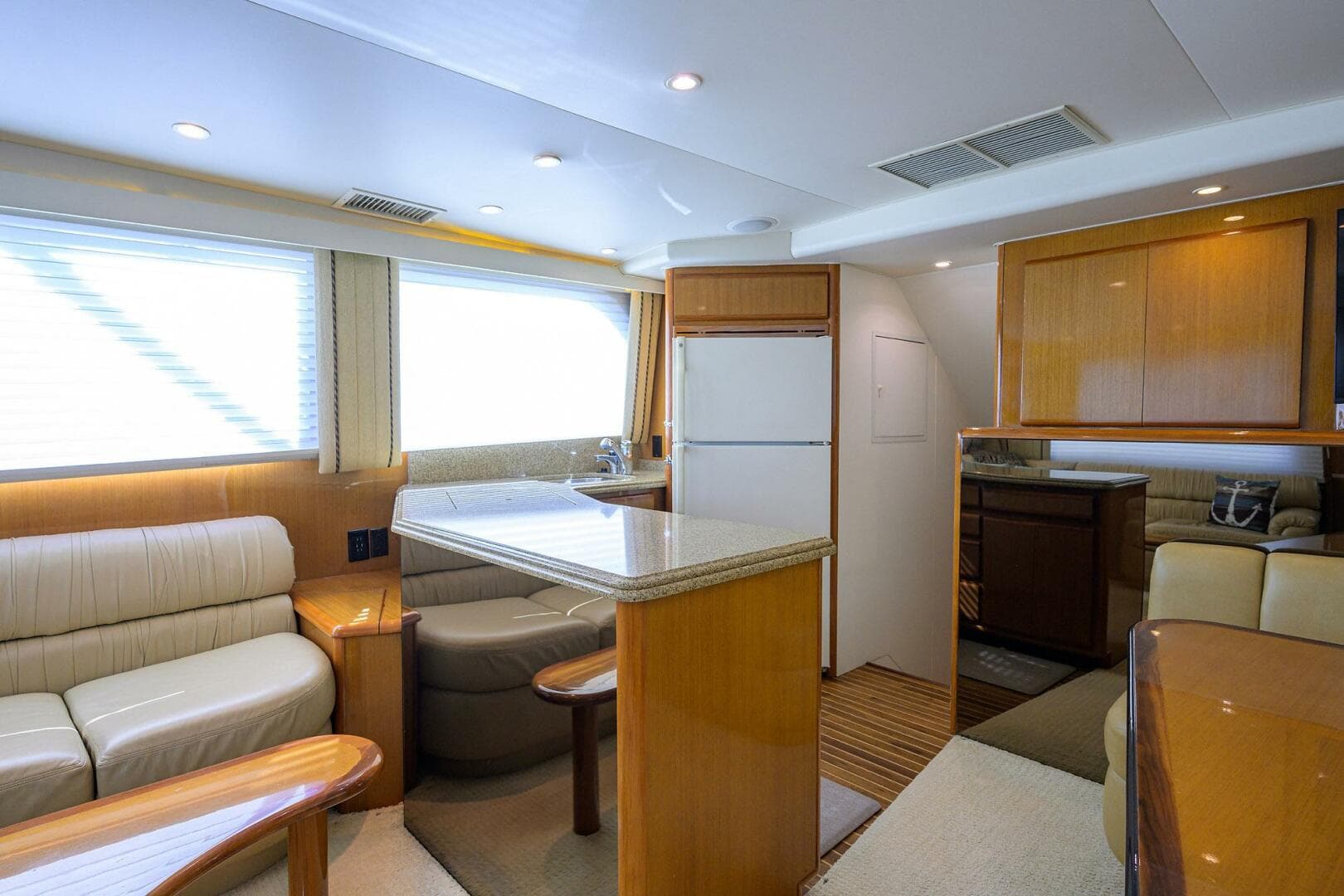 2000 Viking 50 Convertible — photo 11