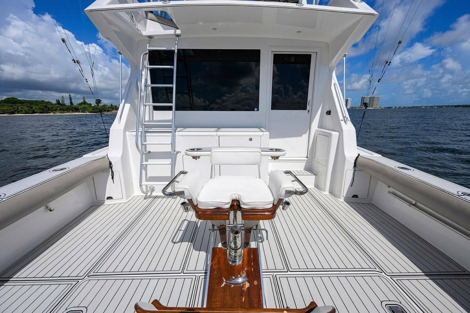 2000 Viking 50 Convertible — photo 47