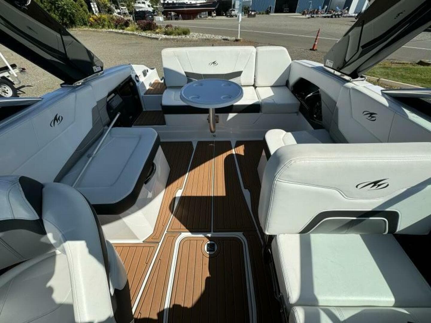 2017 Monterey 278 SS — photo 18