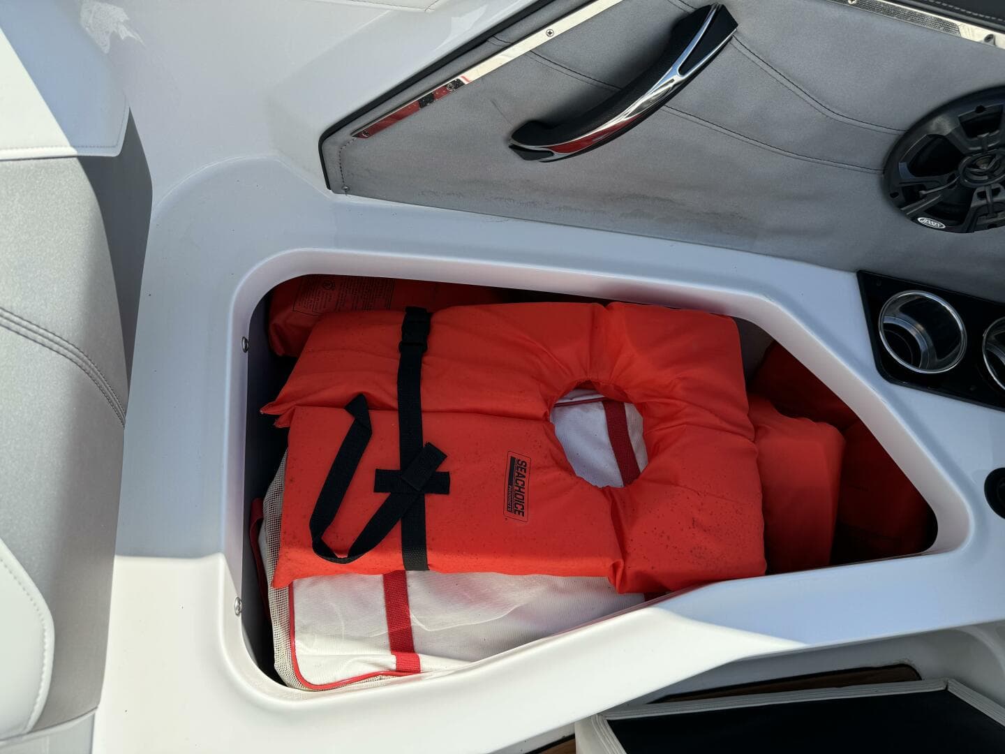 2017 Monterey 278 SS — photo 28