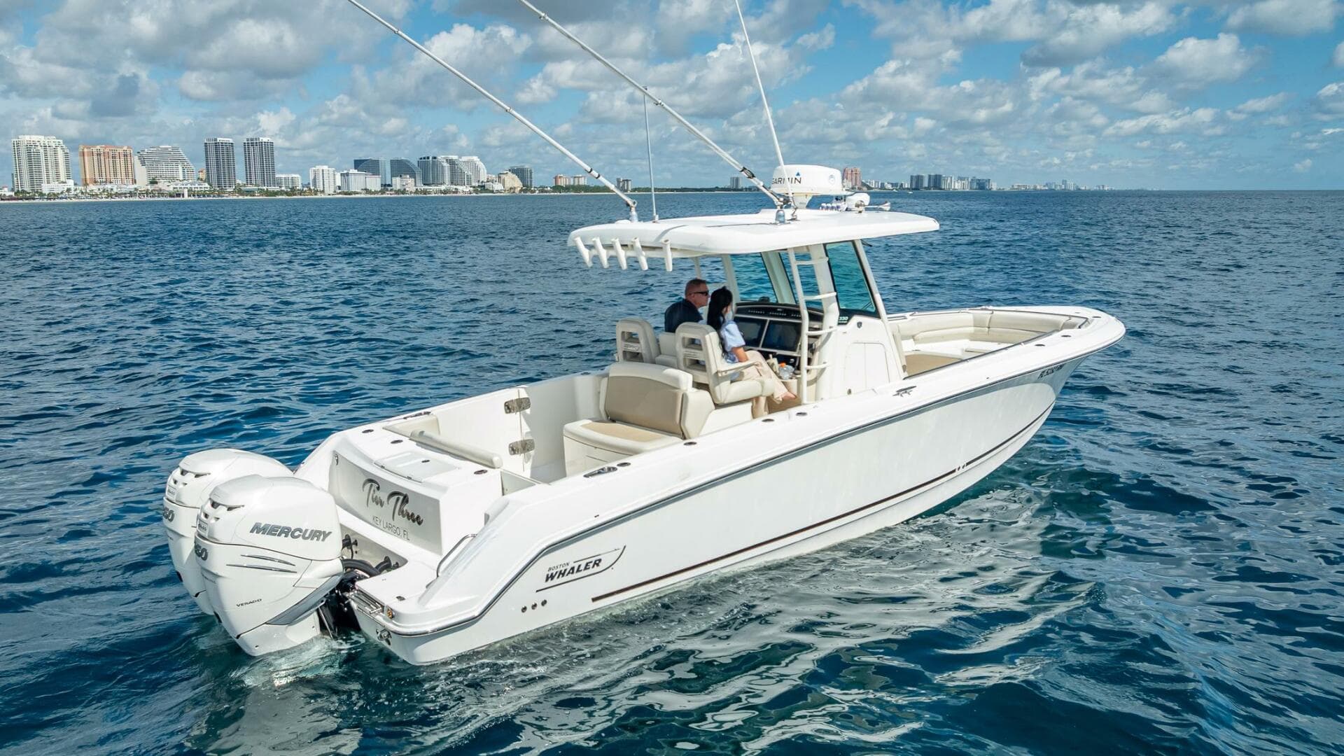 2017 Boston Whaler 330 Outrage — photo 6