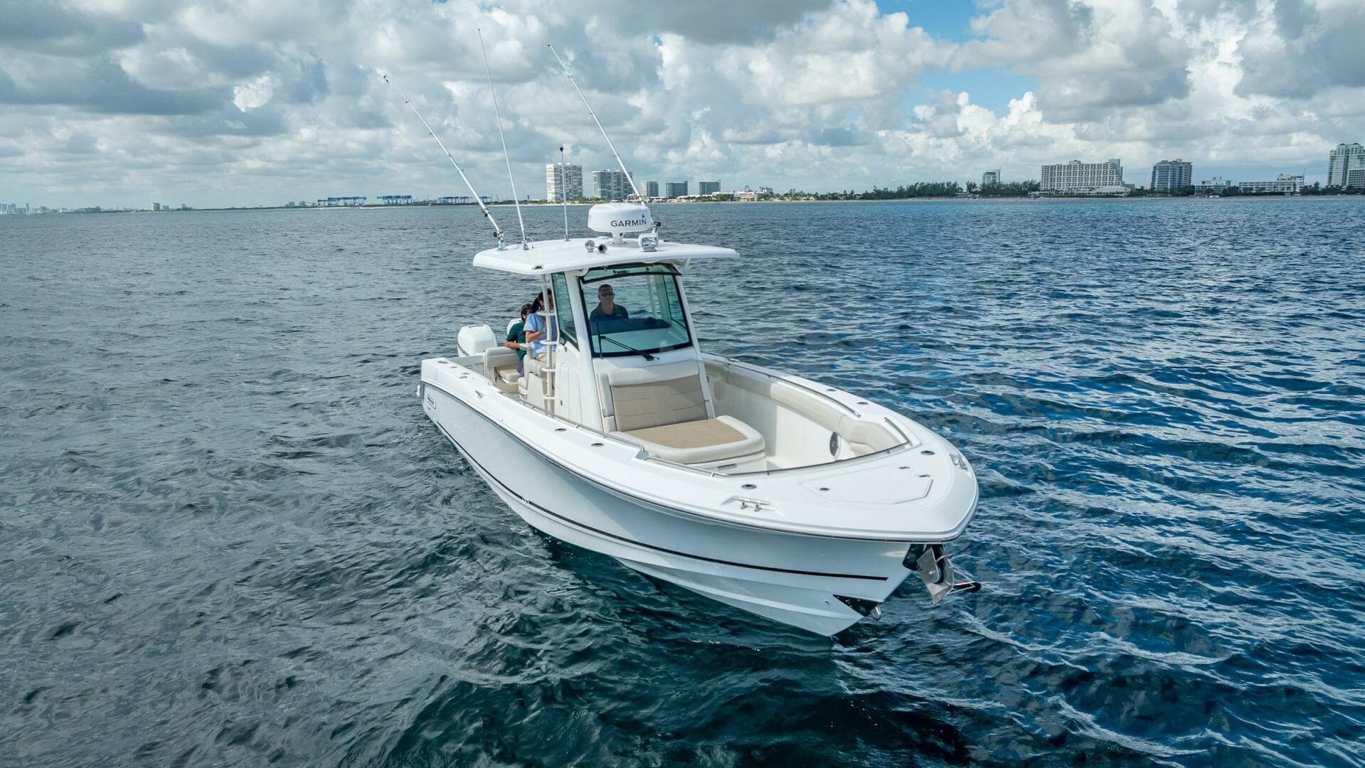 2017 Boston Whaler 330 Outrage — photo 10