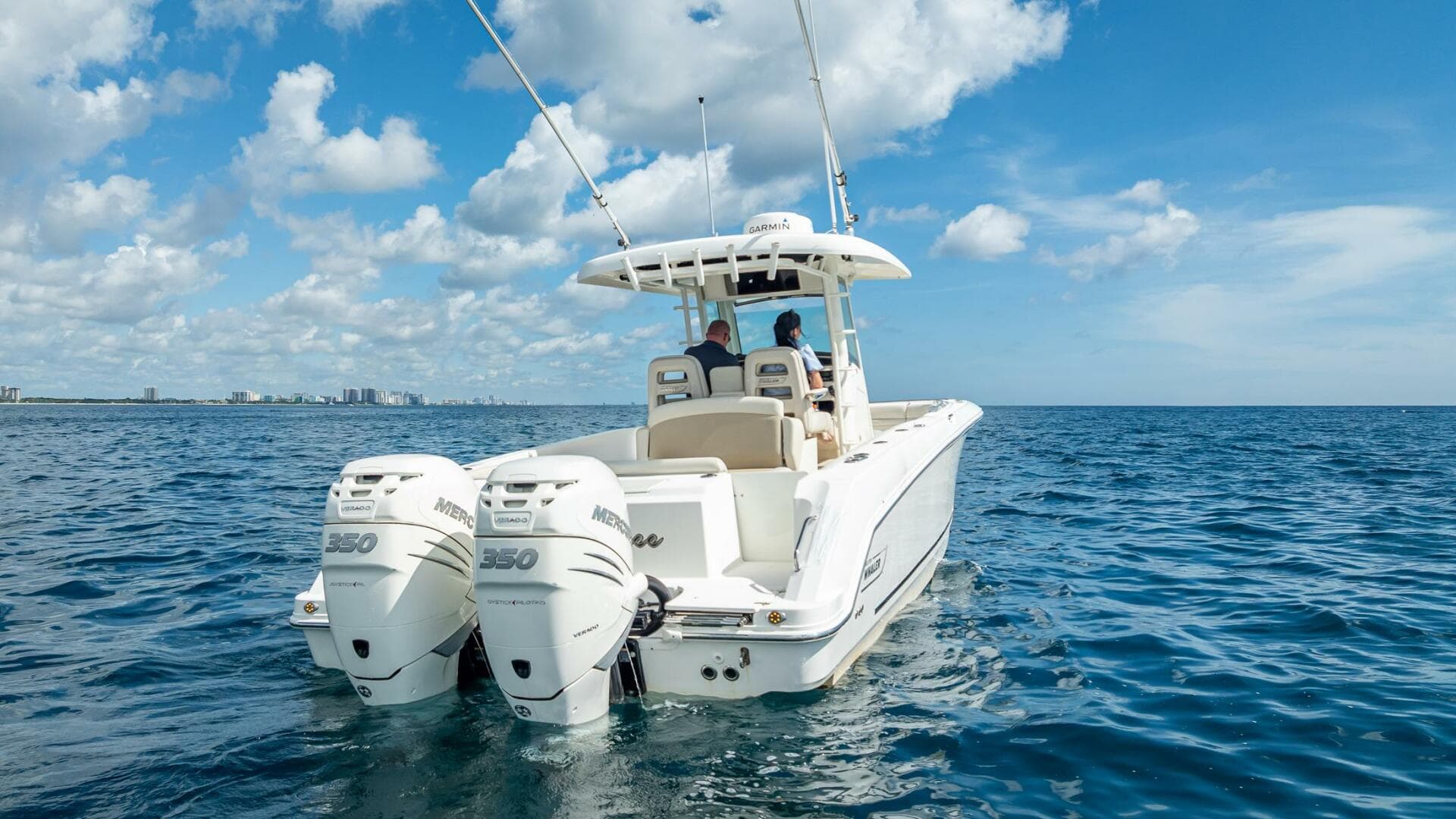 2017 Boston Whaler 330 Outrage — photo 5