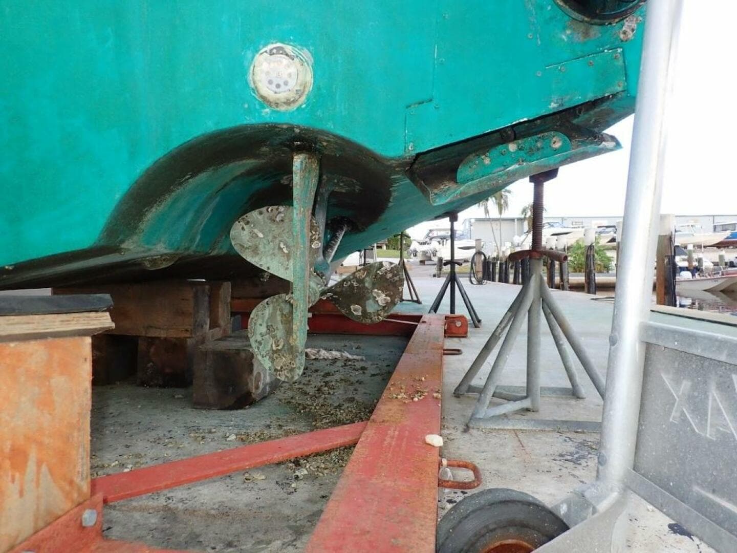 2000 Cabo 35 Express — photo 23