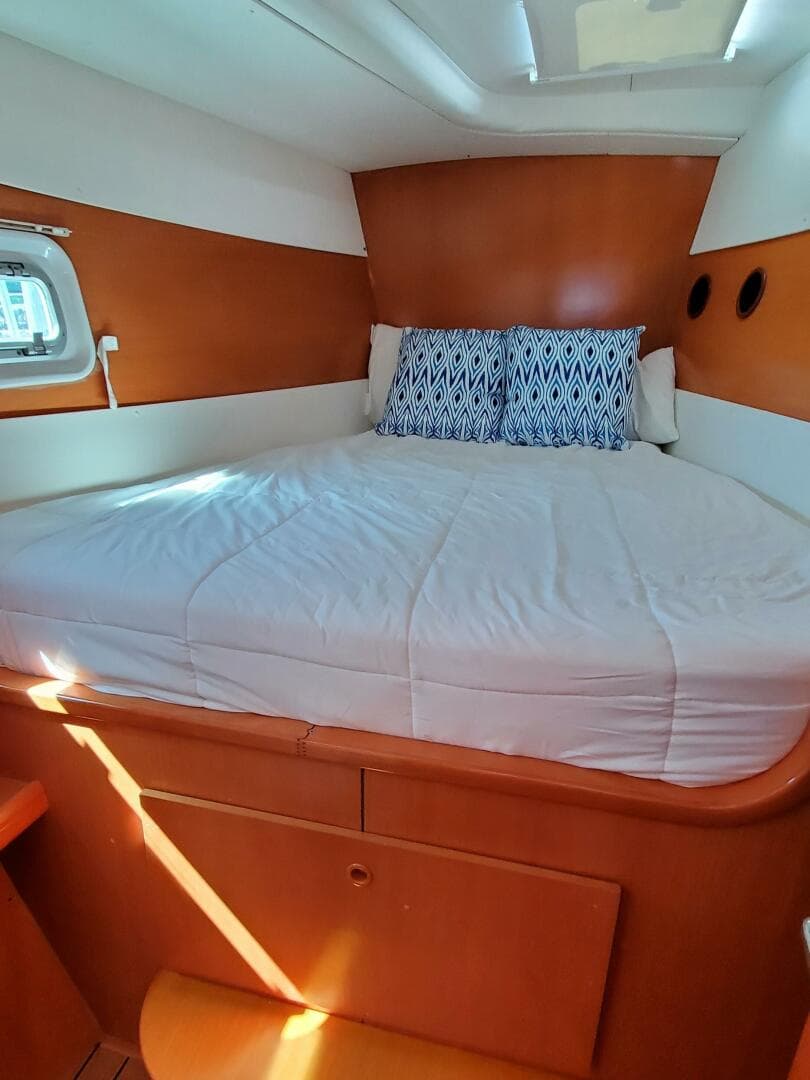 2004 Lagoon 43 Pc — photo 34