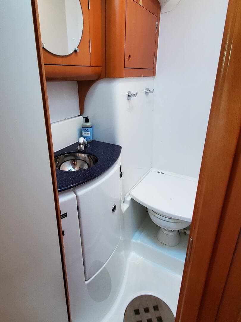 2004 Lagoon 43 Pc — photo 33