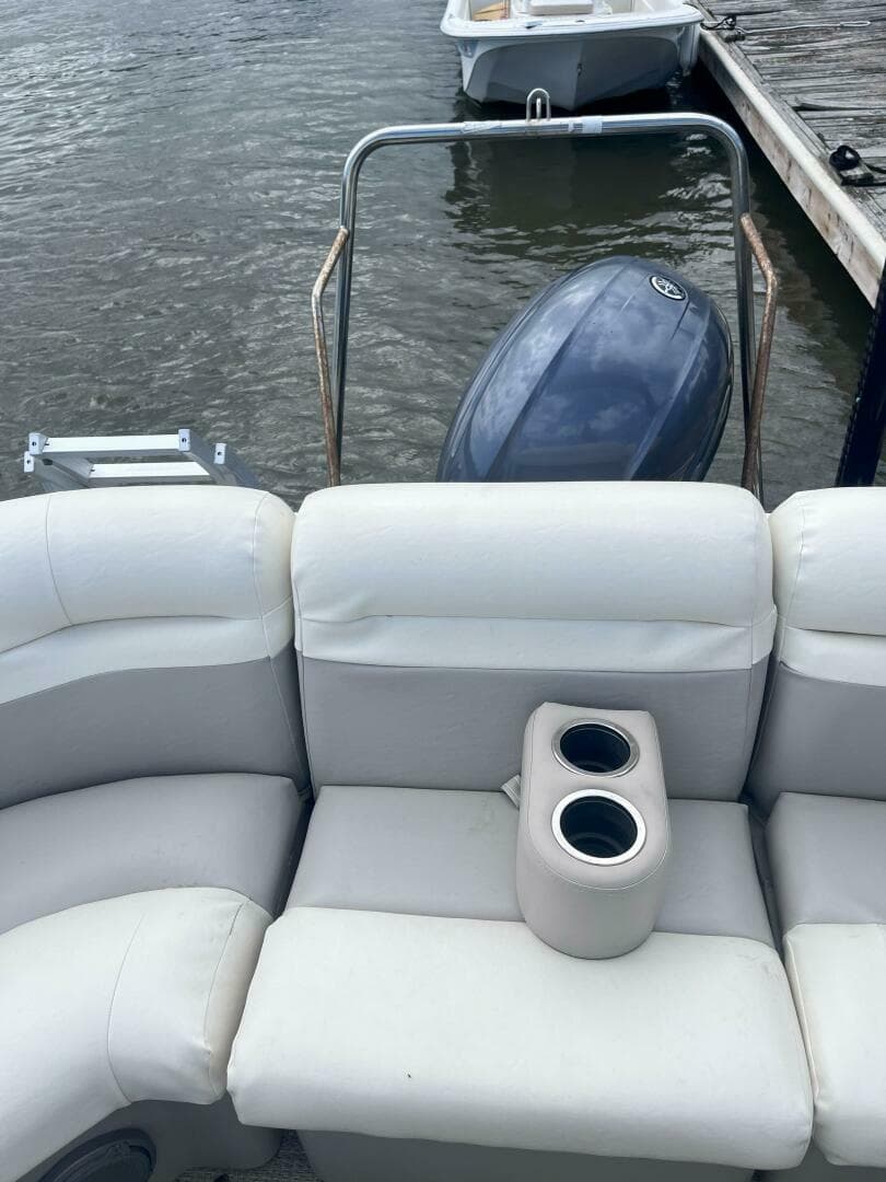 2017 Bennington 22 Ssrx — photo 29