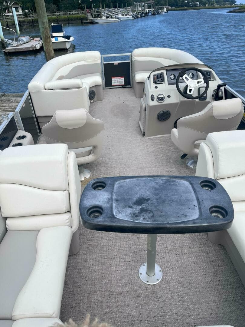 2017 Bennington 22 Ssrx — photo 6