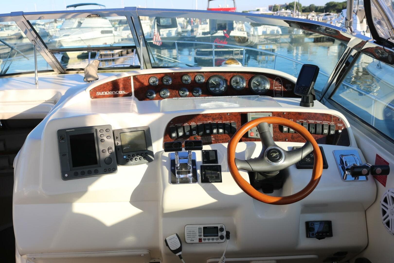 1996 Sea Ray Sundancer — photo 13