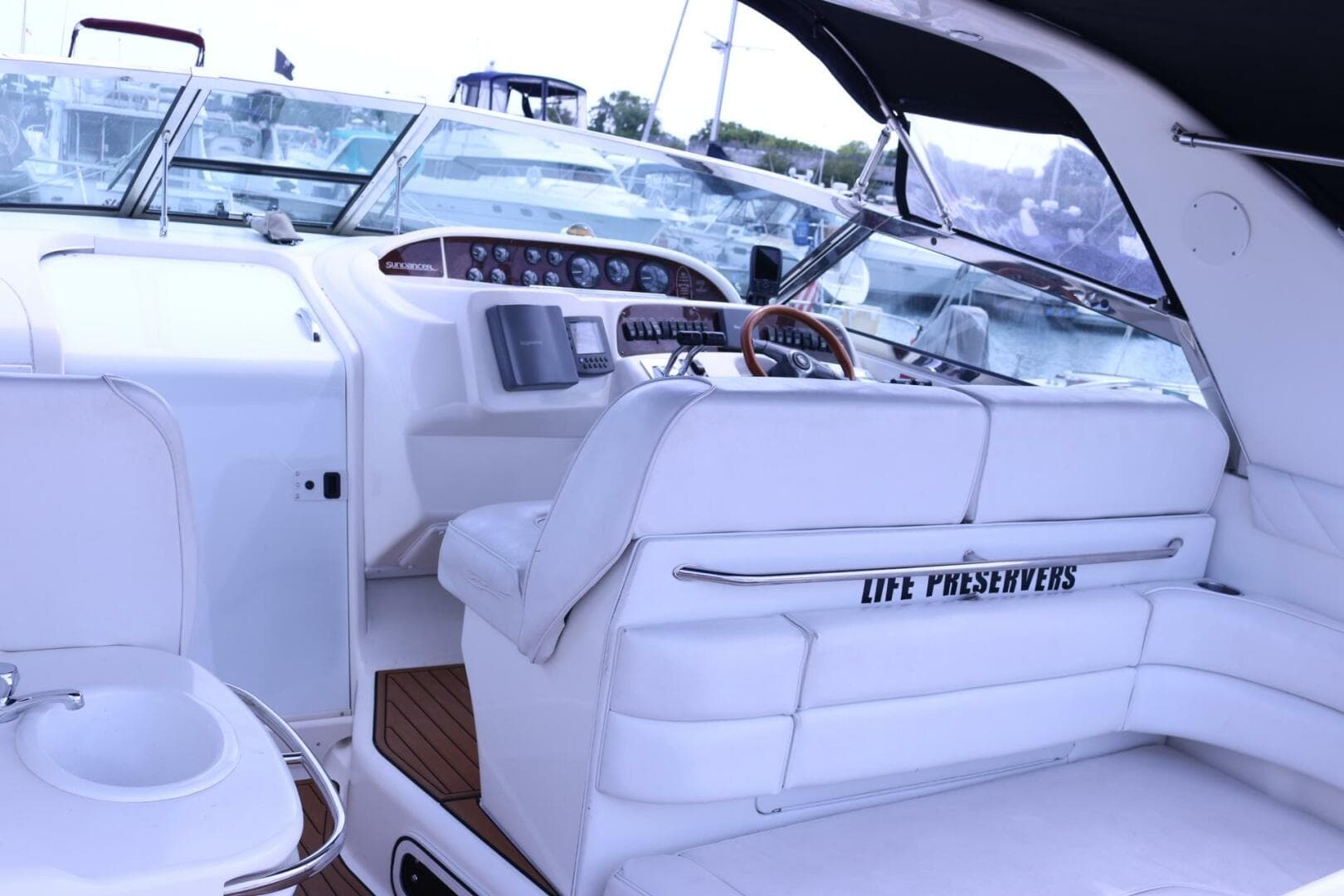 1996 Sea Ray Sundancer — photo 11