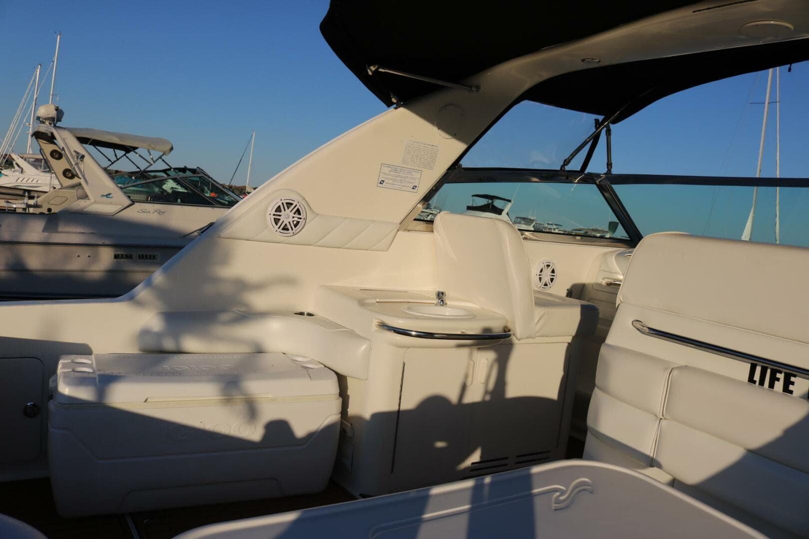 1996 Sea Ray Sundancer — photo 28