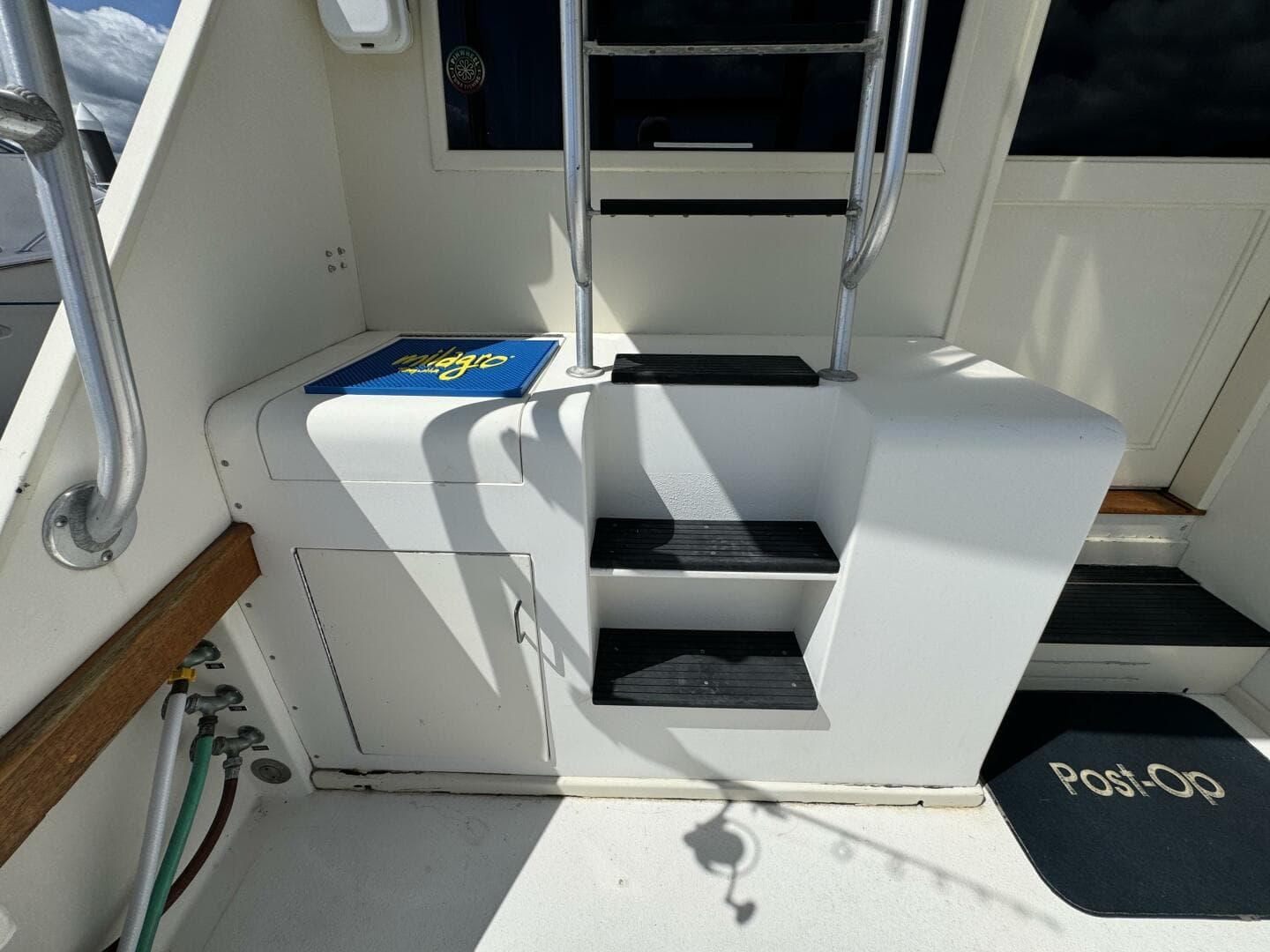 1990 Post 44 Sport Fisherman — photo 16