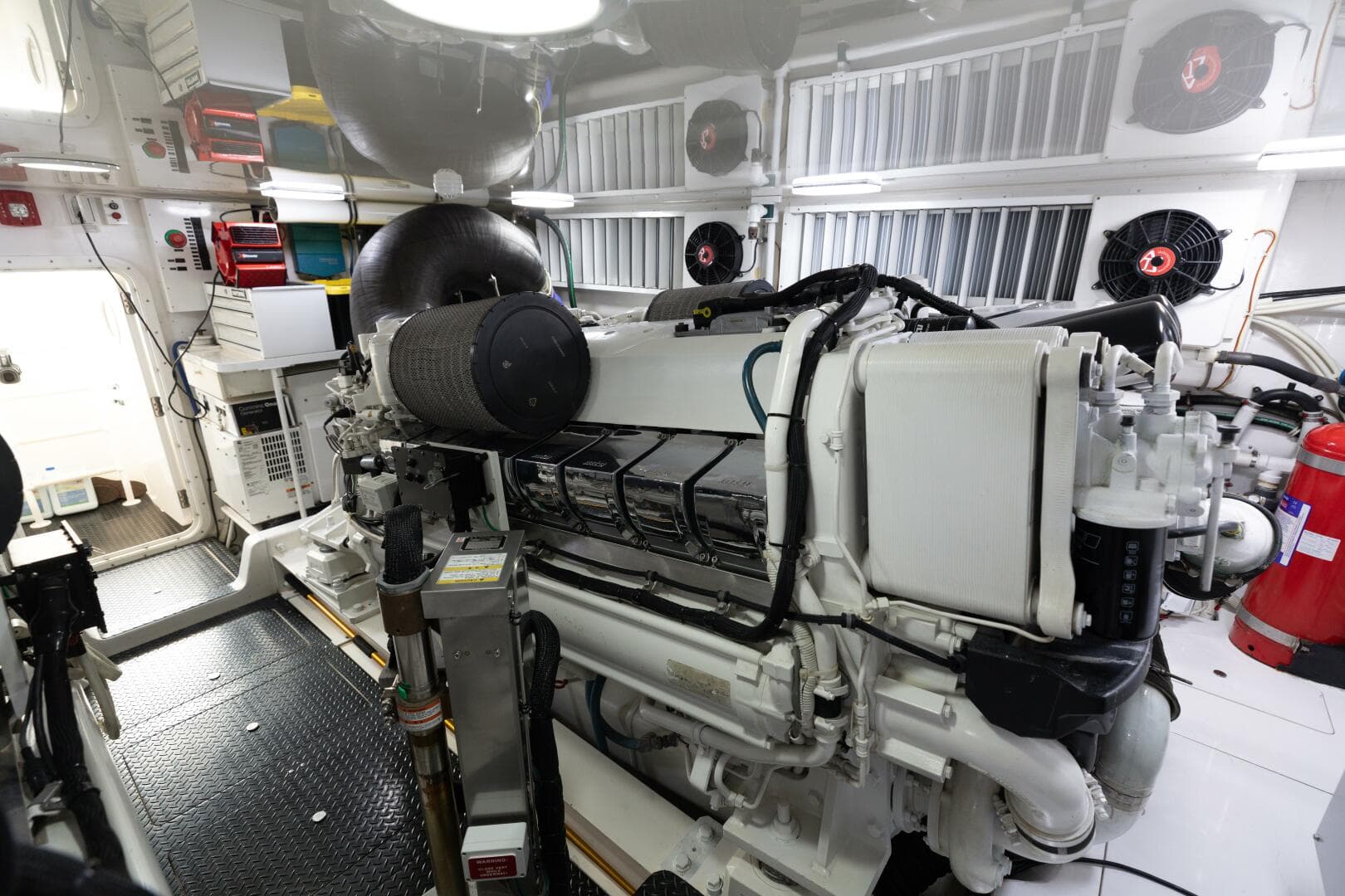 2015 Viking 70 Convertible — photo 40