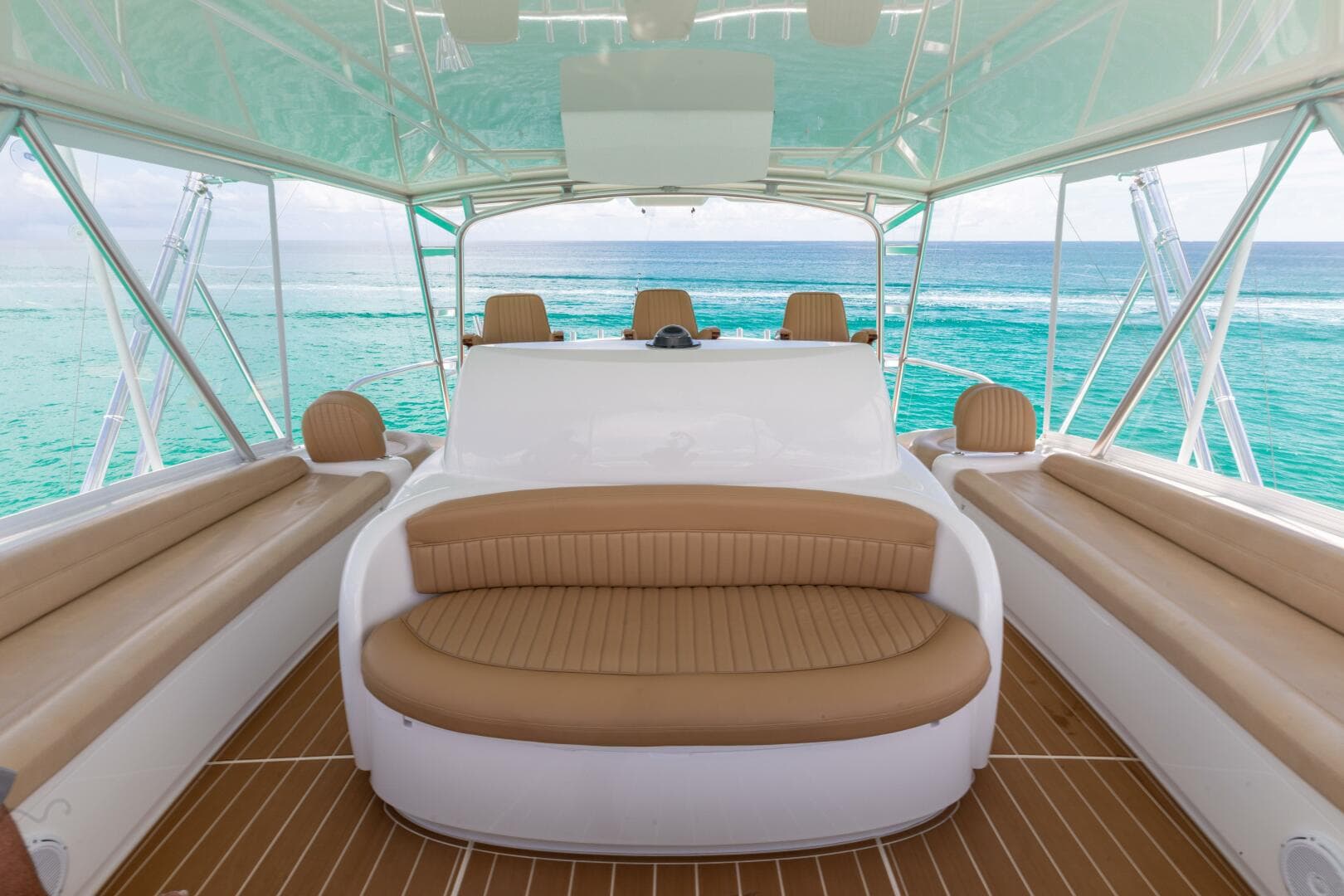 2015 Viking 70 Convertible — photo 33