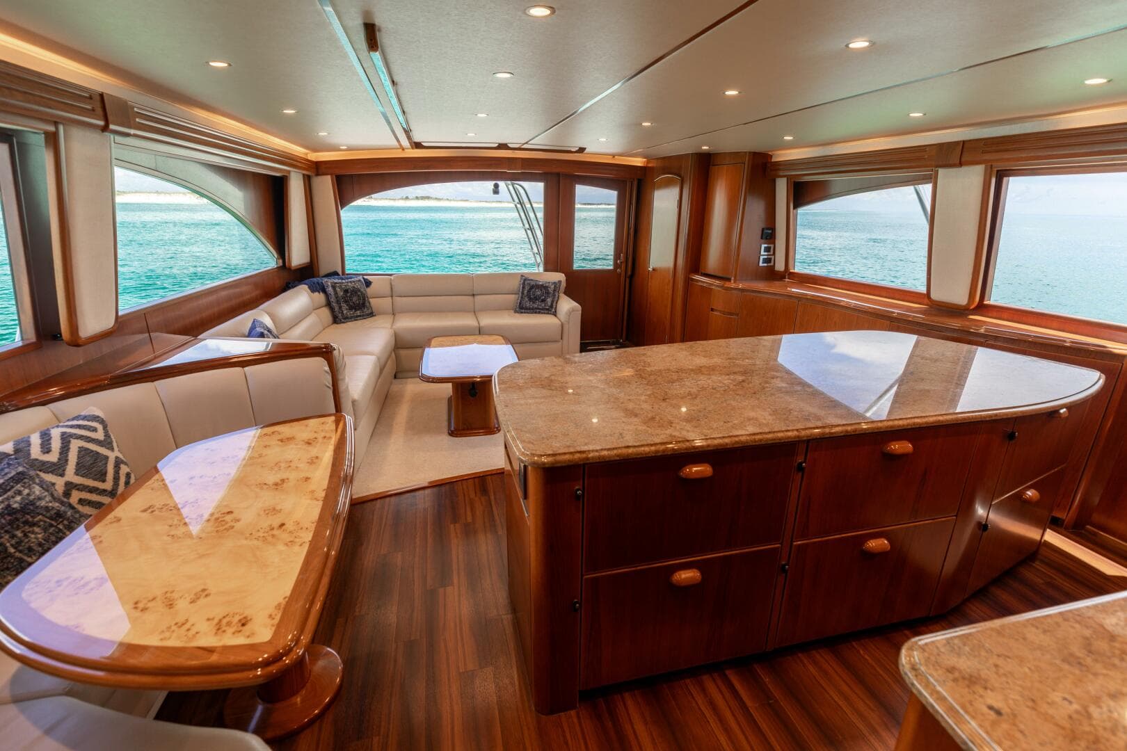 2015 Viking 70 Convertible — photo 11