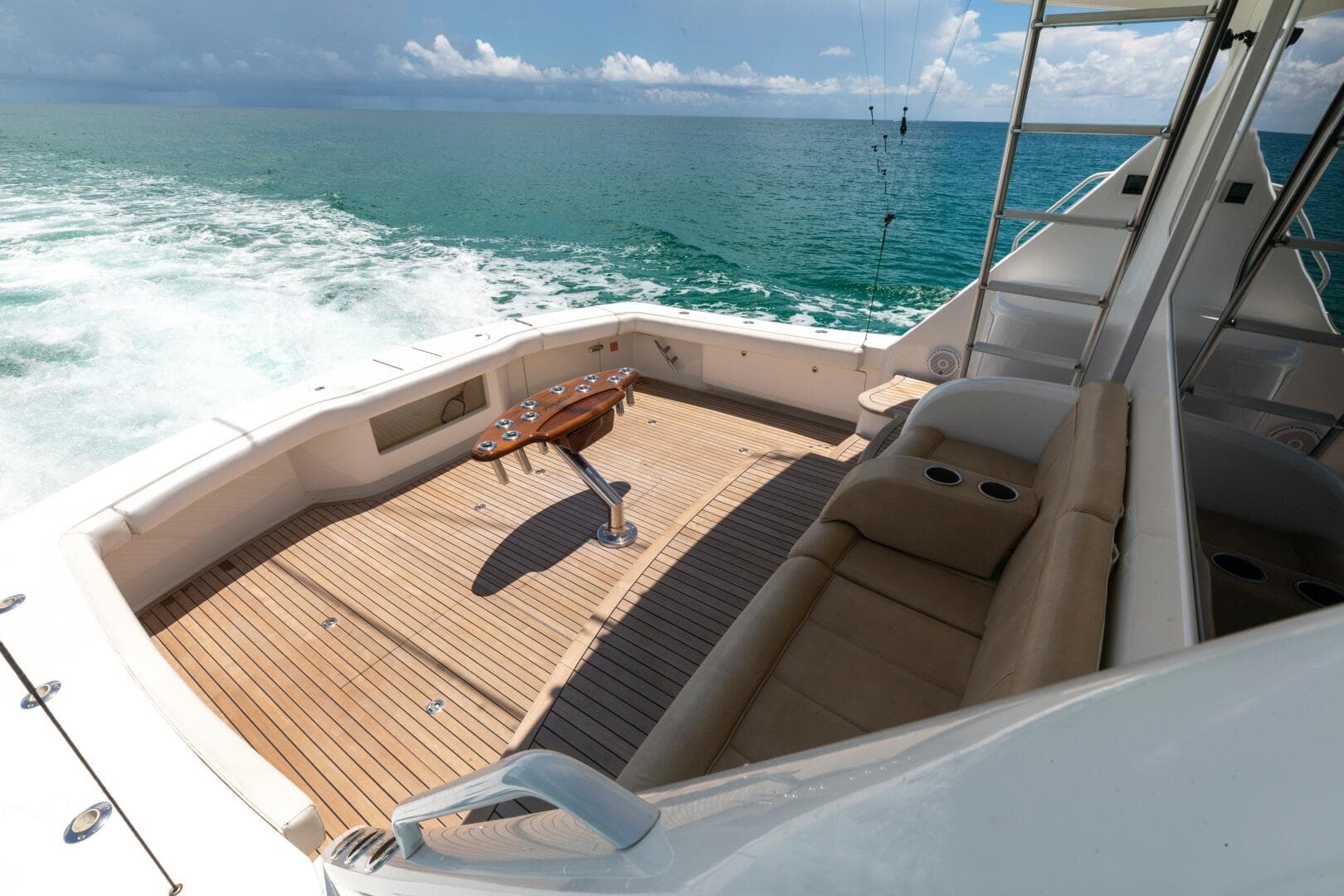 2015 Viking 70 Convertible — photo 37