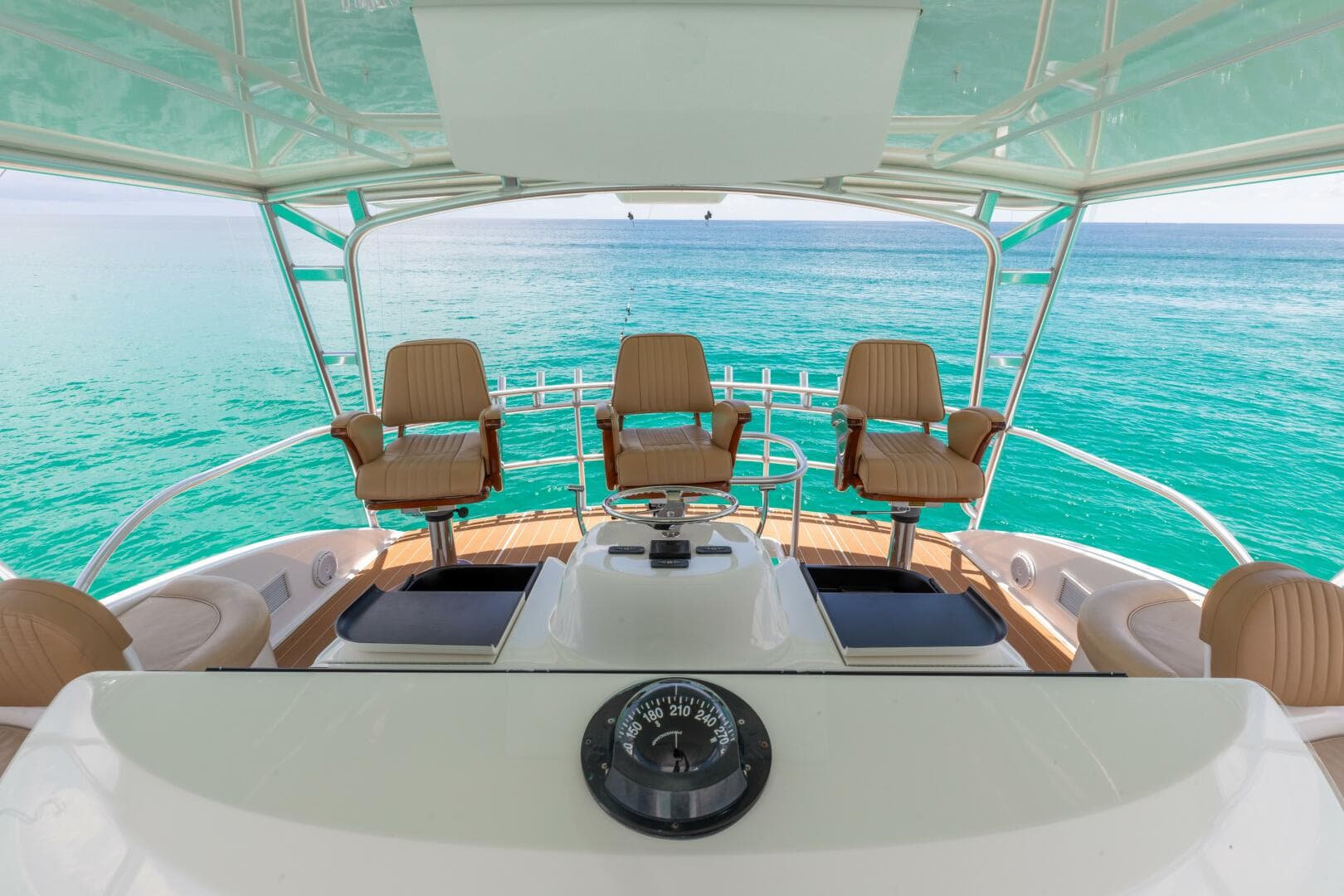 2015 Viking 70 Convertible — photo 32