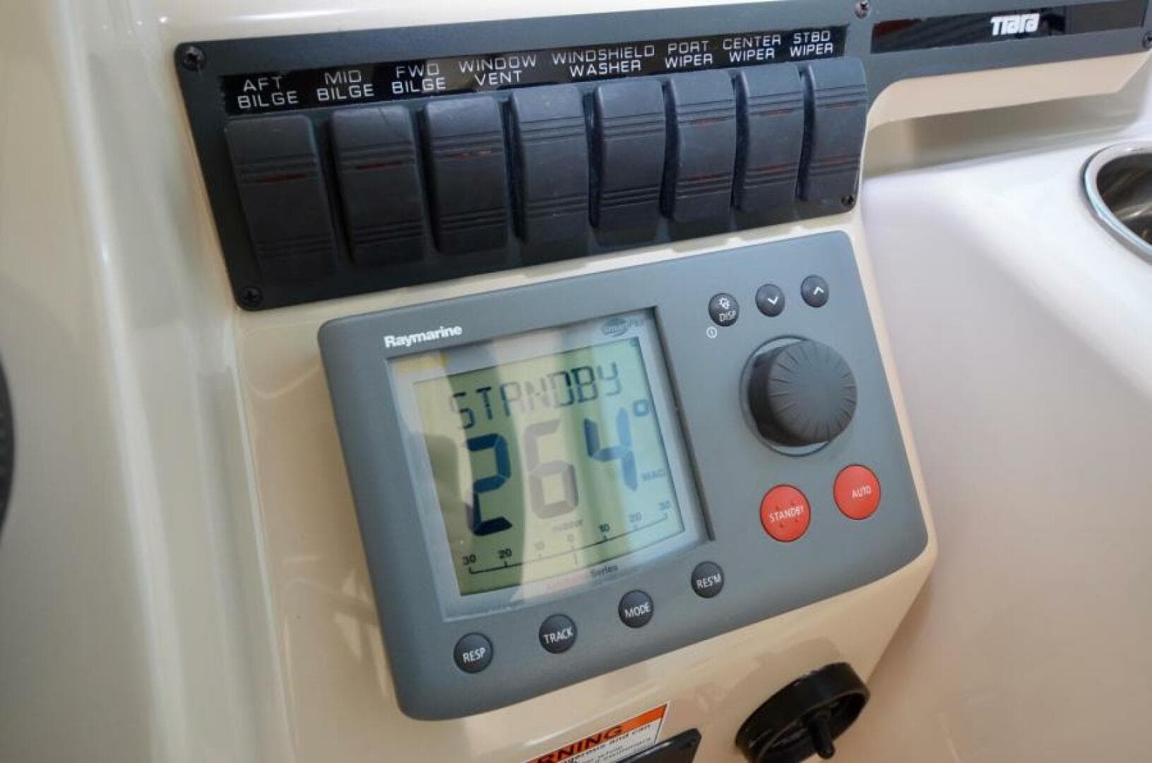 2008 Tiara Yachts 3500 Sovran — photo 21