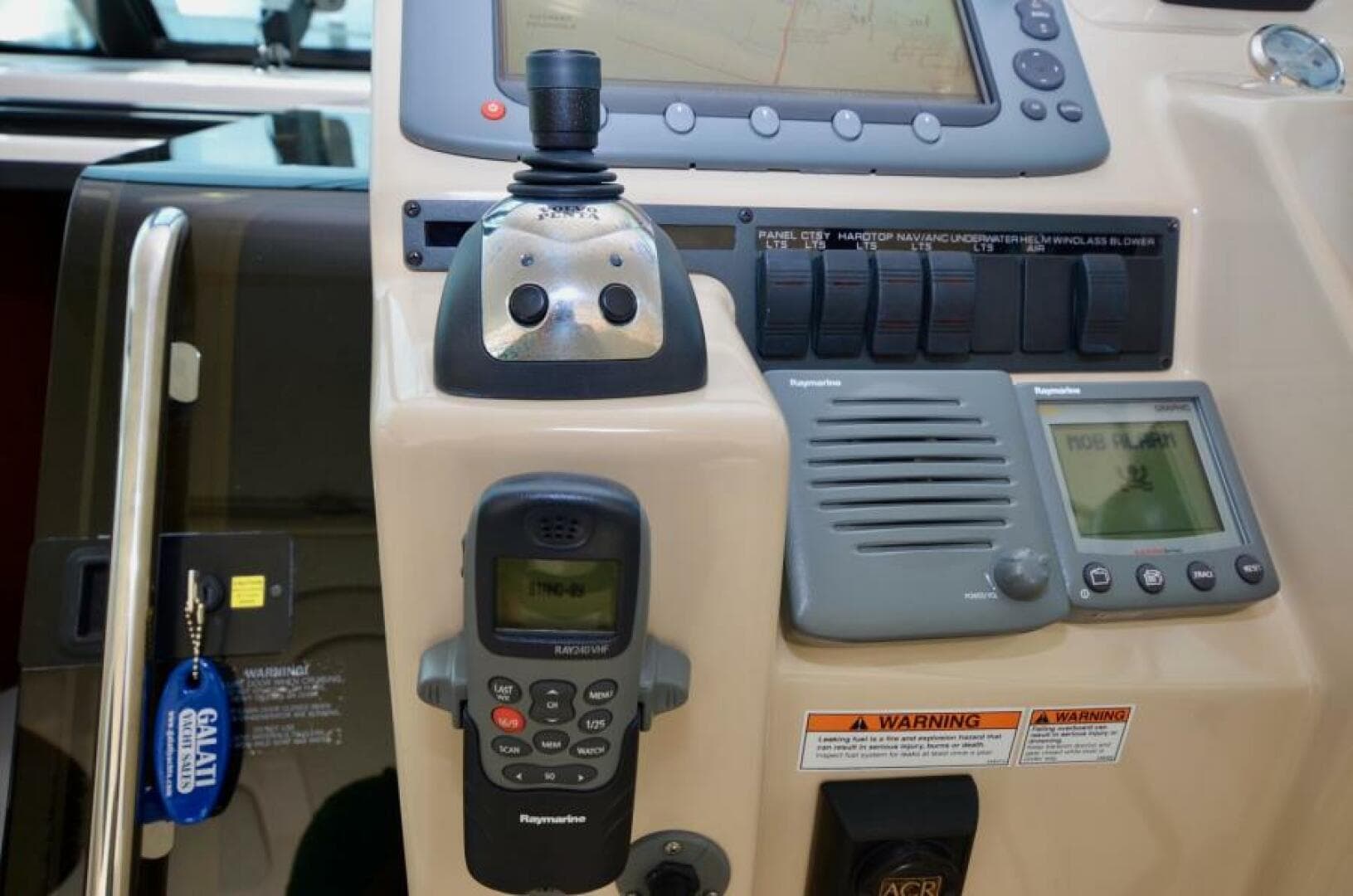 2008 Tiara Yachts 3500 Sovran — photo 20