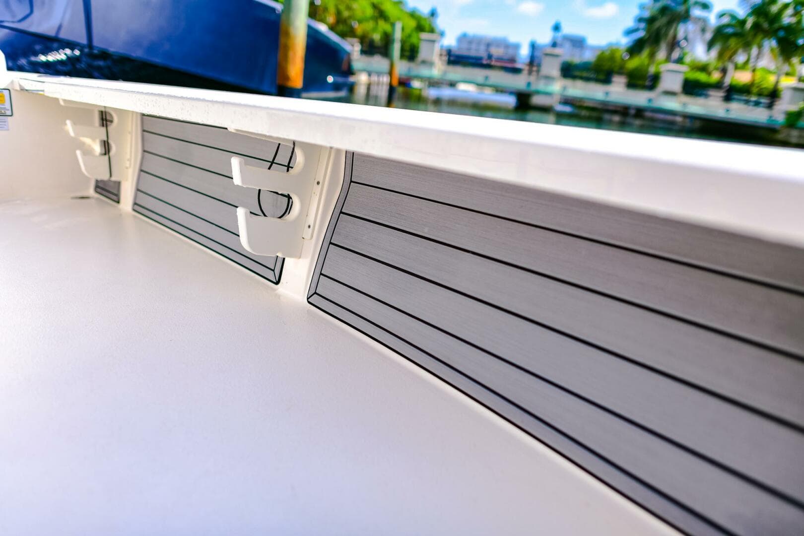 2022 Hewes Redfisher 21 — photo 16