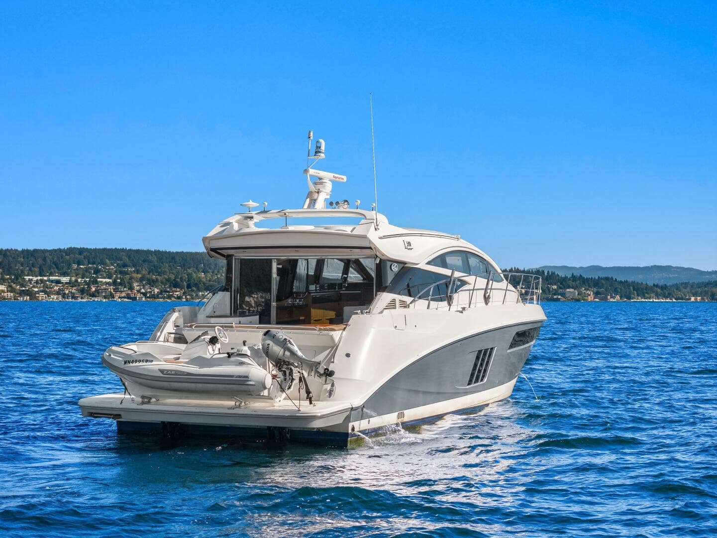 2017 Sea Ray L590 — photo 69
