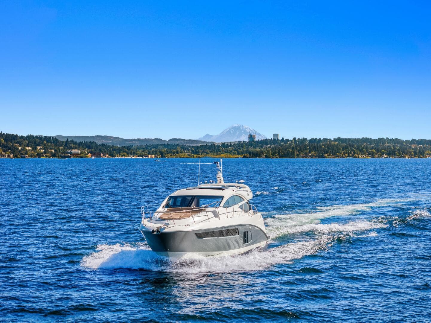 2017 Sea Ray L590 — photo 62