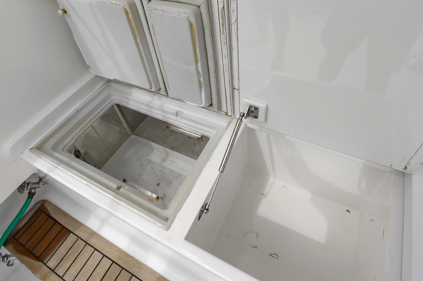 1994 Custom Carolina 43 Blackwell Convertible — photo 22